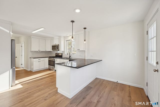21 Soundview Avenue 1st Fl, Norwalk, CT 06854