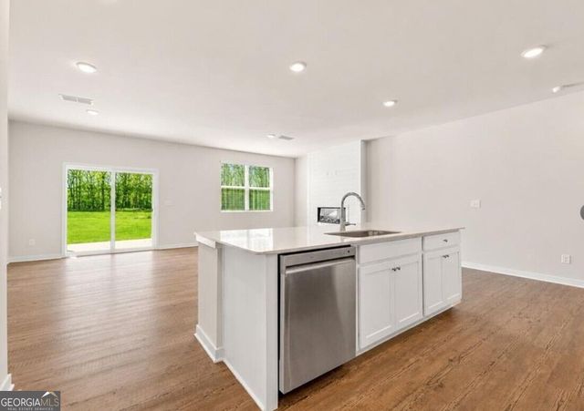 7429 Quinn Place, Flowery Branch, GA 30542
