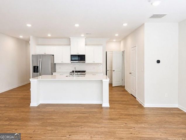7429 Quinn Place, Flowery Branch, GA 30542