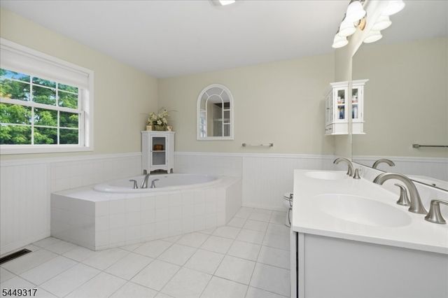 22 Bracken Hill Rd, Hardyston Twp., NJ 07419