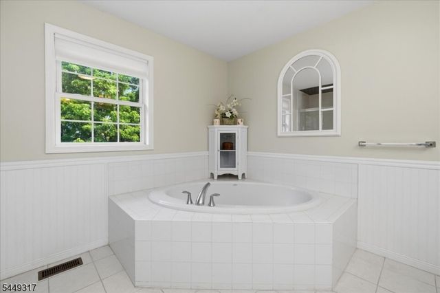 22 Bracken Hill Rd, Hardyston Twp., NJ 07419