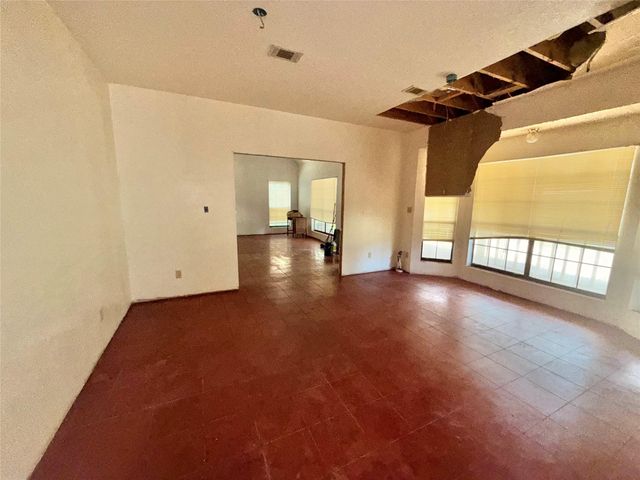 13950 Hwy 12, Orange, TX 77632