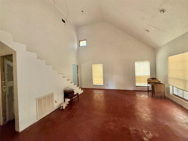 13950 Hwy 12, Orange, TX 77632