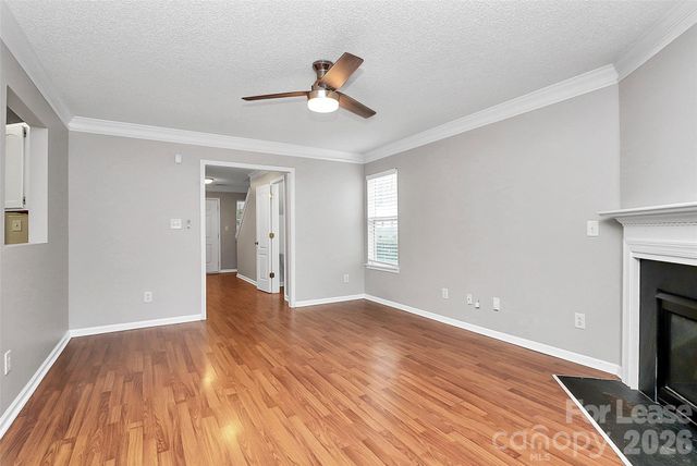 1040 Crestdale Crossing Drive, Matthews, NC 28105