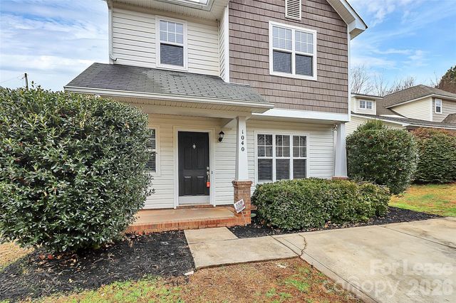 1040 Crestdale Crossing Drive, Matthews, NC 28105