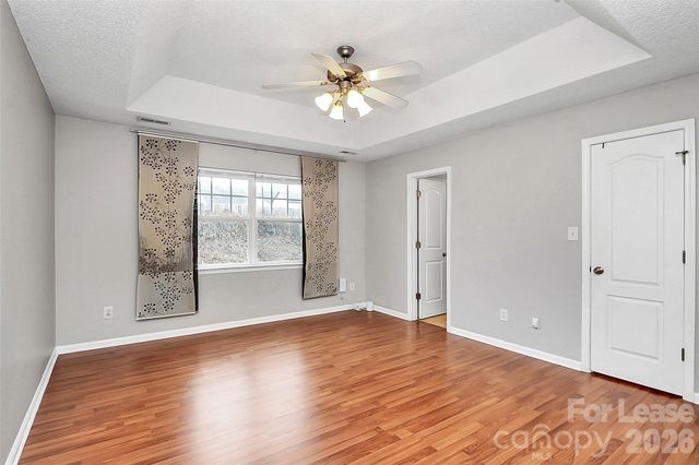 1040 Crestdale Crossing Drive, Matthews, NC 28105