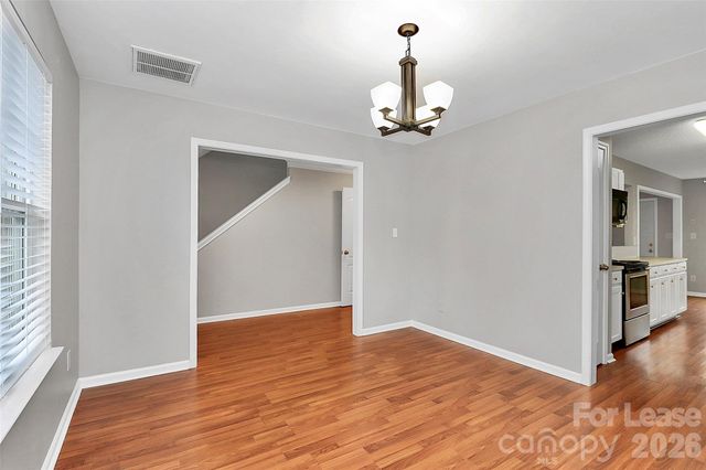 1040 Crestdale Crossing Drive, Matthews, NC 28105