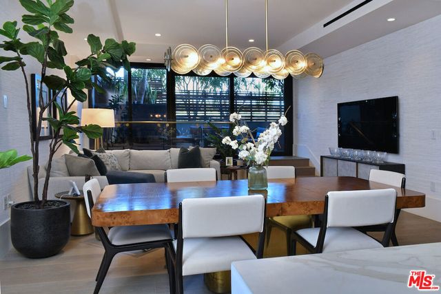 8420 Sunset Boulevard 403, West Hollywood, CA 90069
