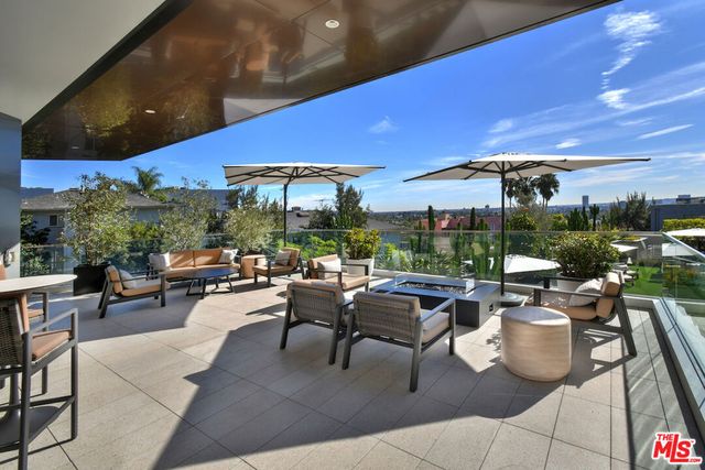 8420 Sunset Boulevard 403, West Hollywood, CA 90069