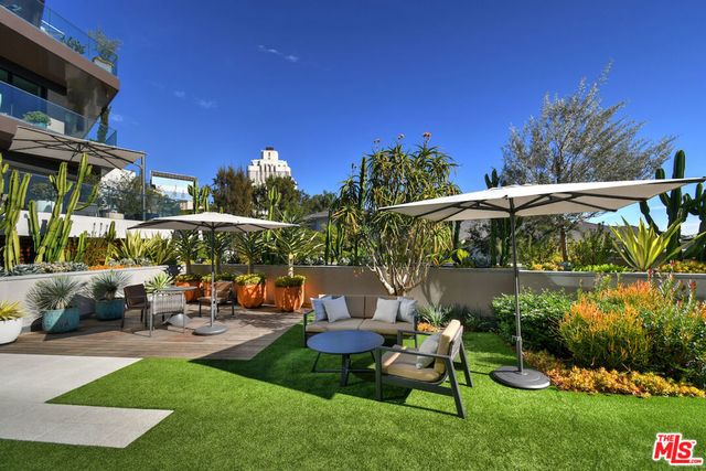 8420 Sunset Boulevard 403, West Hollywood, CA 90069