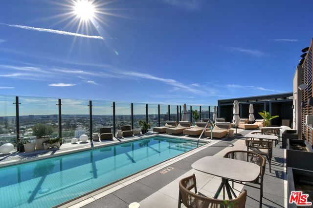 8420 Sunset Boulevard 403, West Hollywood, CA 90069