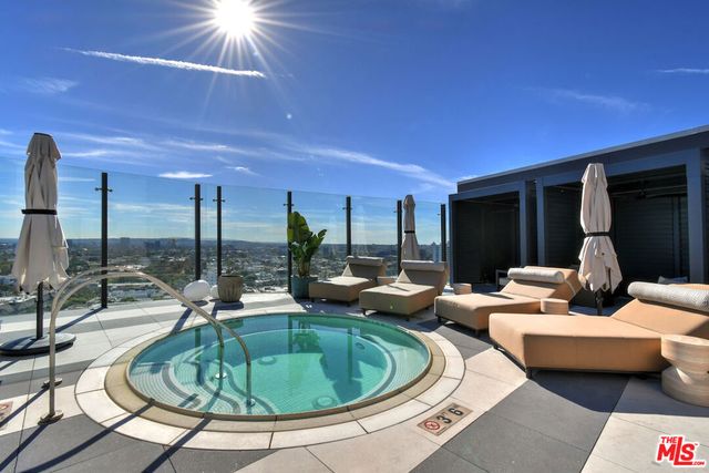 8420 Sunset Boulevard 403, West Hollywood, CA 90069