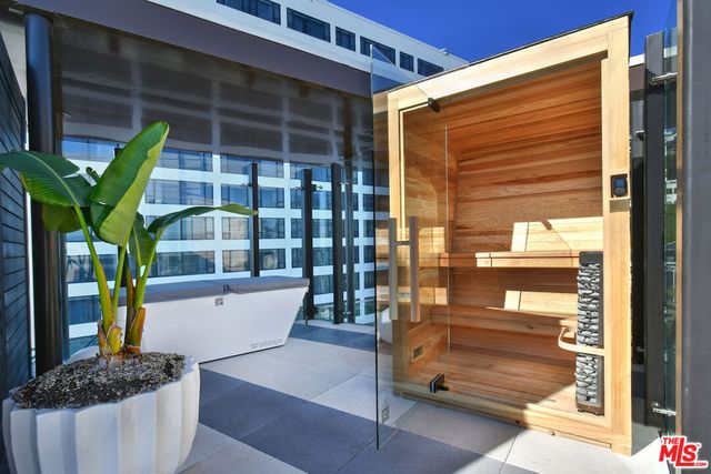 8420 Sunset Boulevard 403, West Hollywood, CA 90069