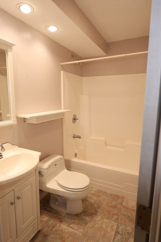 455 Lunns Way, Plymouth, MA 02360