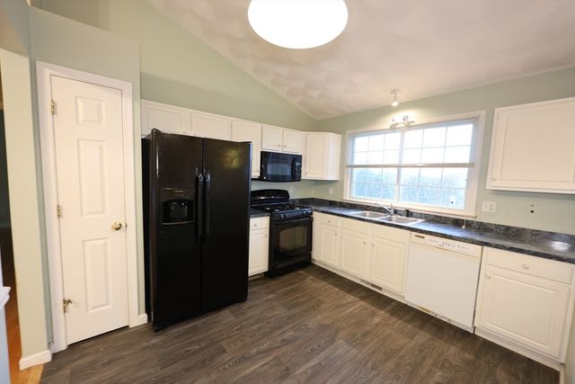 455 Lunns Way, Plymouth, MA 02360