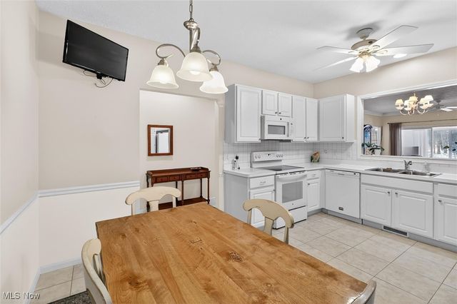 6873 Savannah Drive, North Ridgeville, OH 44039