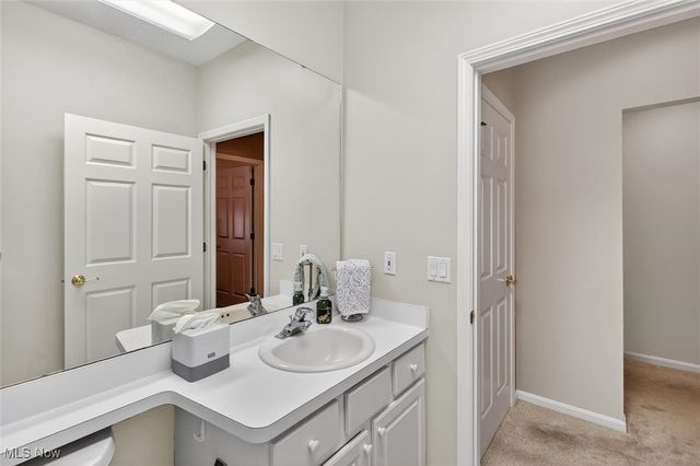 6873 Savannah Drive, North Ridgeville, OH 44039