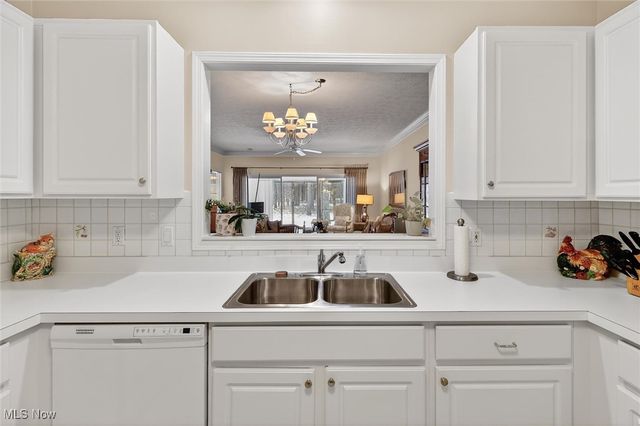 6873 Savannah Drive, North Ridgeville, OH 44039