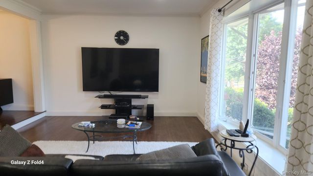 69 Wingate Road, Yonkers, NY 10705
