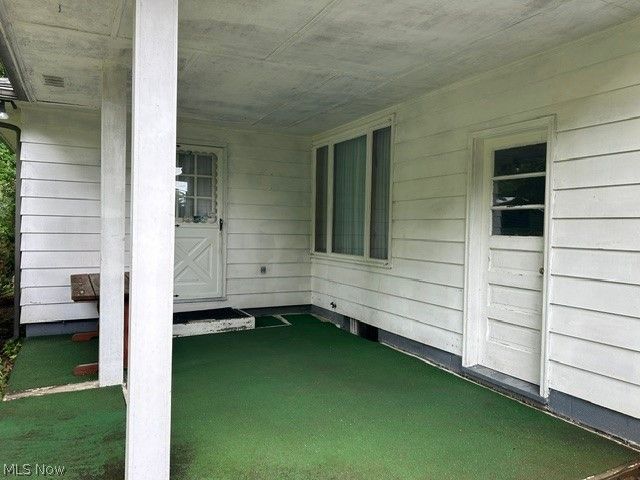 708 Fairwood Road, New Franklin, OH 44319