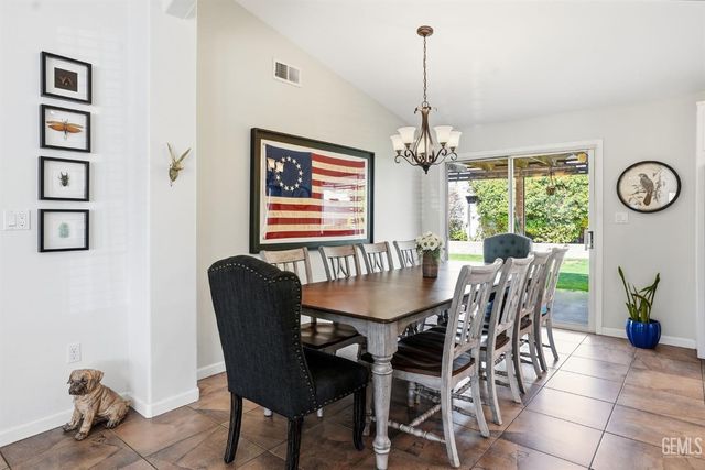 7004 Rhone Drive, Bakersfield, CA 93308