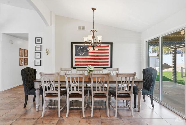 7004 Rhone Drive, Bakersfield, CA 93308