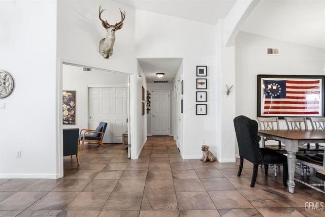 7004 Rhone Drive, Bakersfield, CA 93308