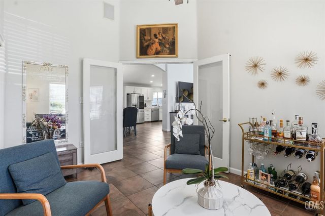 7004 Rhone Drive, Bakersfield, CA 93308