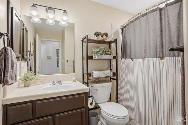 7004 Rhone Drive, Bakersfield, CA 93308