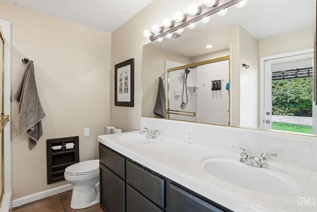 7004 Rhone Drive, Bakersfield, CA 93308