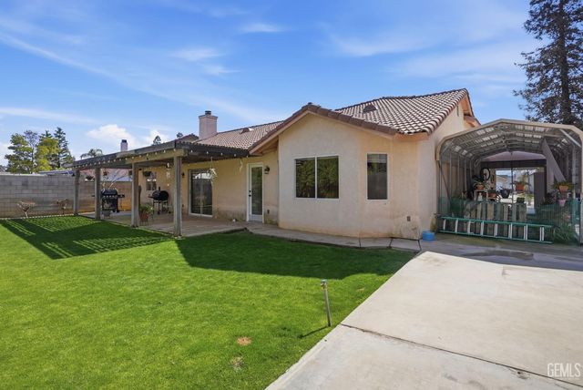 7004 Rhone Drive, Bakersfield, CA 93308