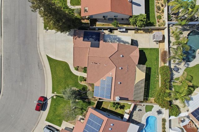 7004 Rhone Drive, Bakersfield, CA 93308