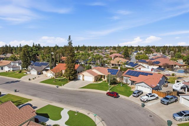 7004 Rhone Drive, Bakersfield, CA 93308