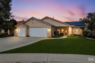 7004 Rhone Drive, Bakersfield, CA 93308