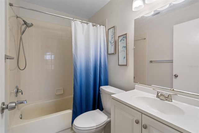 14733 NORWOOD OAKS DRIVE 201, Tampa, FL 33613