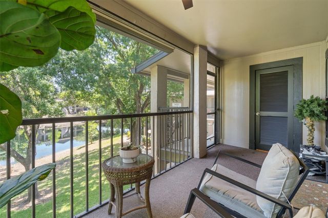 14733 NORWOOD OAKS DRIVE 201, Tampa, FL 33613