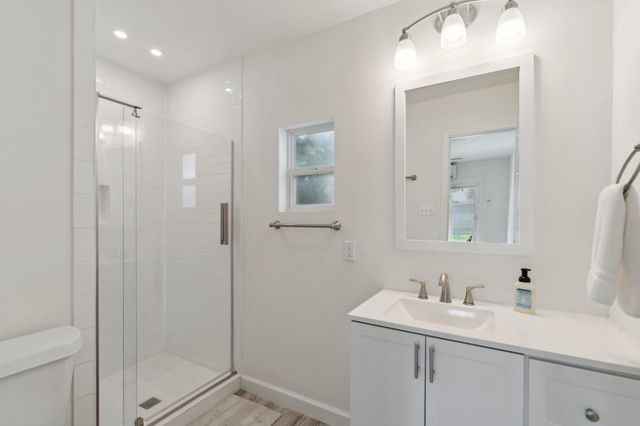 8019 Skyline Drive, Houston, TX 77063