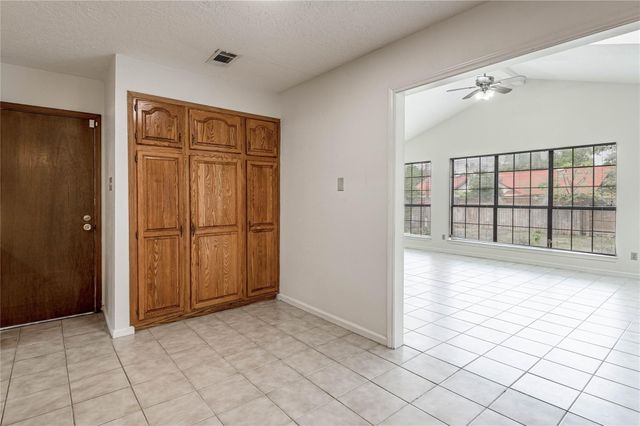 121 Elmwood Street, Huntsville, TX 77320