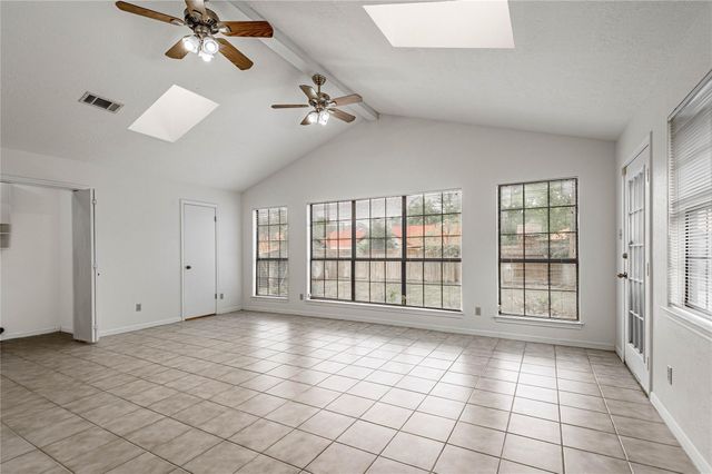 121 Elmwood Street, Huntsville, TX 77320