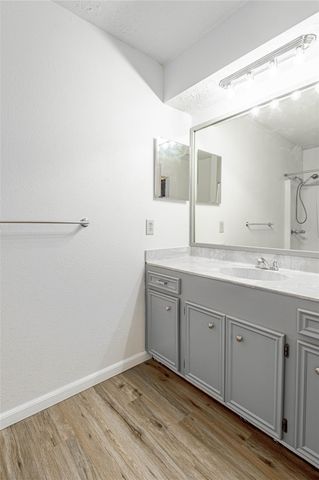 121 Elmwood Street, Huntsville, TX 77320