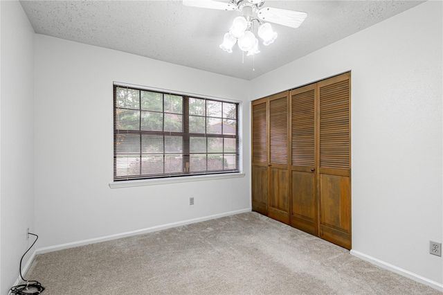 121 Elmwood Street, Huntsville, TX 77320