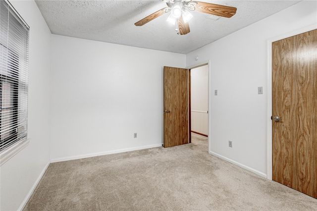 121 Elmwood Street, Huntsville, TX 77320