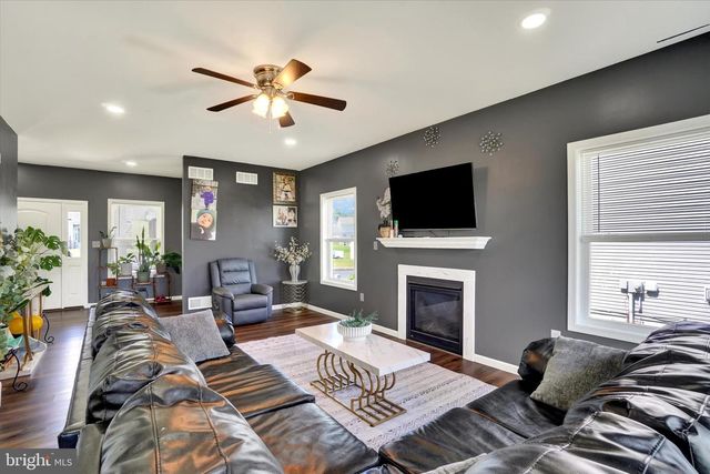 13 BENTLEY CT, York Haven, PA 17370