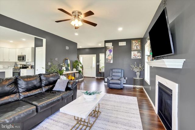 13 BENTLEY CT, York Haven, PA 17370