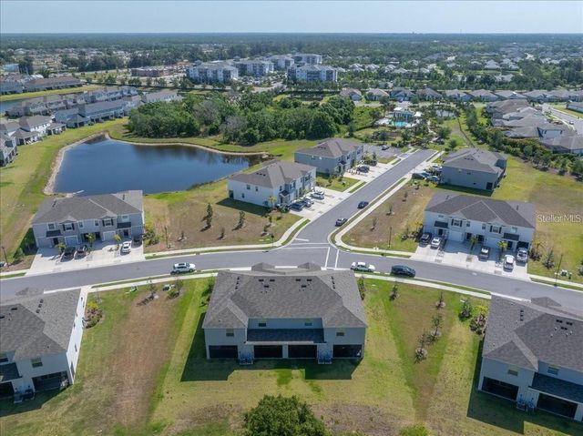 1926 PLEASANT MAPLE COURT, Bradenton, FL 34211