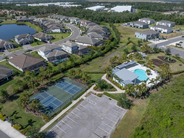 1926 PLEASANT MAPLE COURT, Bradenton, FL 34211