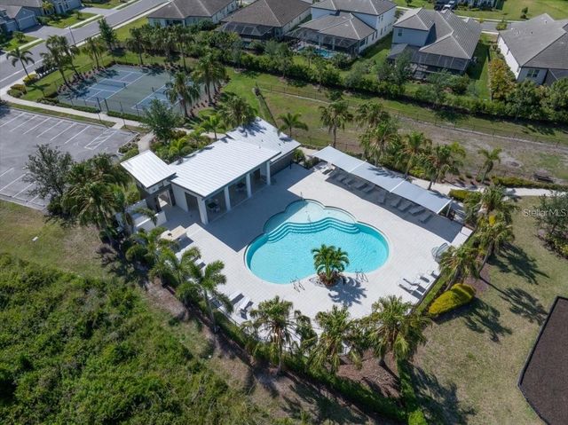 1926 PLEASANT MAPLE COURT, Bradenton, FL 34211