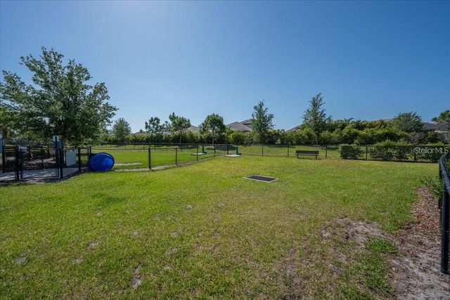 1926 PLEASANT MAPLE COURT, Bradenton, FL 34211