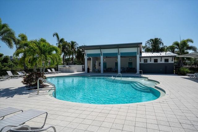 1926 PLEASANT MAPLE COURT, Bradenton, FL 34211