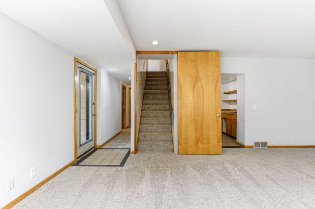 760 1st Avenue NW, New Brighton, MN 55112